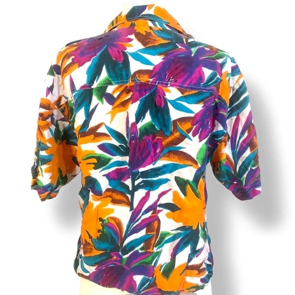 Vintage 90s Floral Hawaiian Print Shortsleeve T Shirt- Bold & Colorful- Size S/M